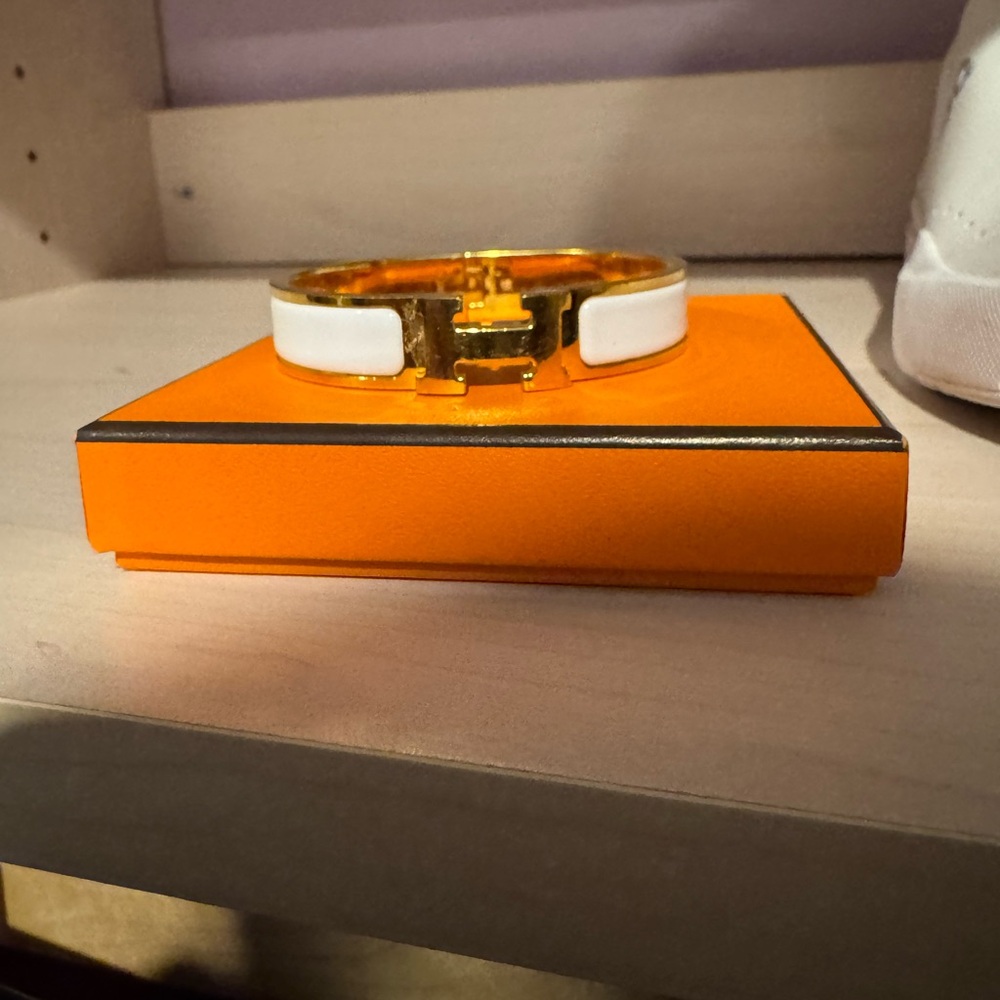 HERMES WHITE BANGLE